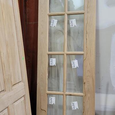 Lot 159: New Unused SOLID WOOD Platte Valley Lumber 8-Pane Glass Accent Door 