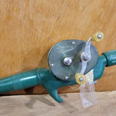 Lot 165: Vintage Green and Yellow No. 1926 Direct Drive Rod w/ Reel 