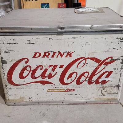 Lot 170: Vintage COCA COLA Cornelius Counter Dispensing Chest 
