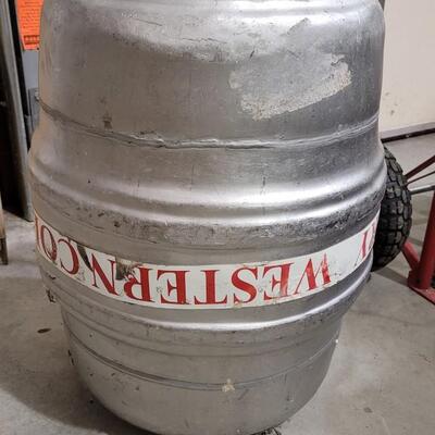 Lot 171: Vintage 155 Gallon CHEYENNE MOUNTAIN BREWING Keg 