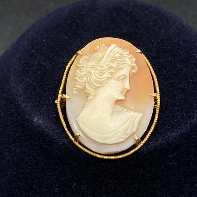 Vintage Antique Cameo Brooch set in 10k Yellow Gold