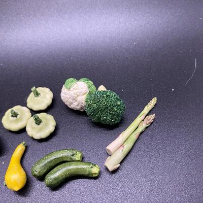 Ceramic Bisque Dollhouse Miniature Vegetables 