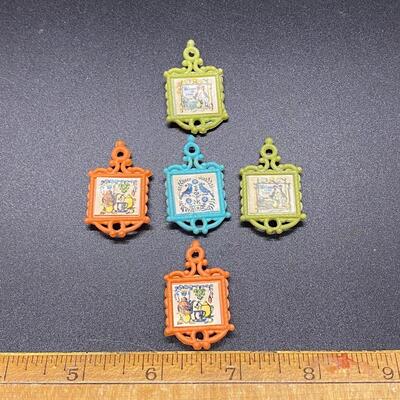 Vintage Miniature Plastic Trivet Magnets