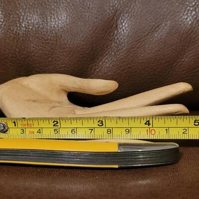 Lot 175: Vintage IMPERIAL 4.5" Pocketkniffe w/ Fish Inlay