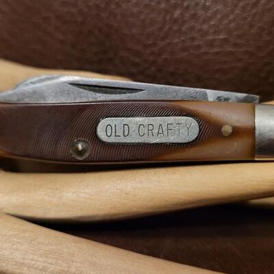 Lot 177: Vintage 3.5" & 3" CRAFTSMAN Pocketknives