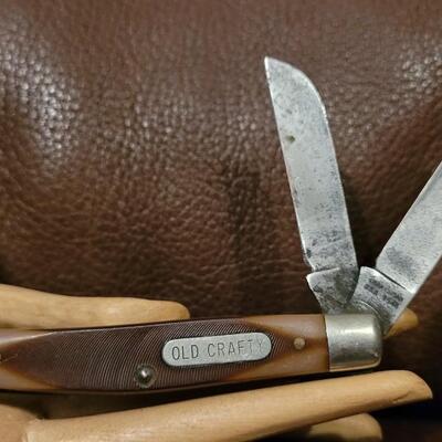 Lot 177: Vintage 3.5" & 3" CRAFTSMAN Pocketknives