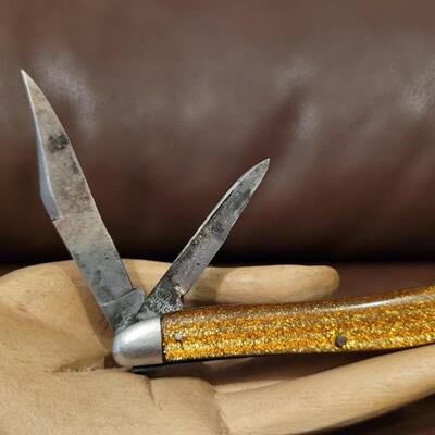 Lot 178: Vintage CUTCO 3" Striped Sparkle Case Pocketknife