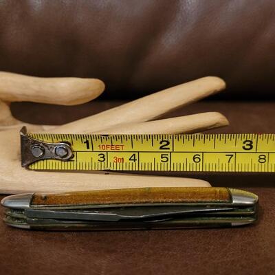 Lot 178: Vintage CUTCO 3" Striped Sparkle Case Pocketknife