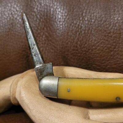 Lot 179: Vintage 3.5" KAMP KING & ROBESON Pocketknives 