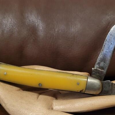 Lot 179: Vintage 3.5" KAMP KING & ROBESON Pocketknives 