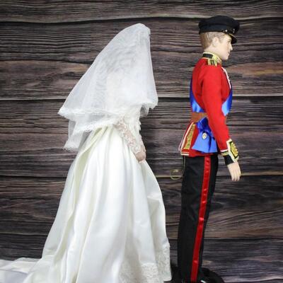 Danbury Mint Princess Kate & Prince William Wedding Day Collector Dolls