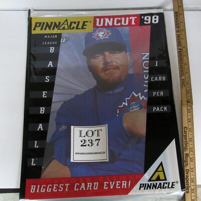 Pinnacle Biggest Card Ever, Roger Clemens, 1998