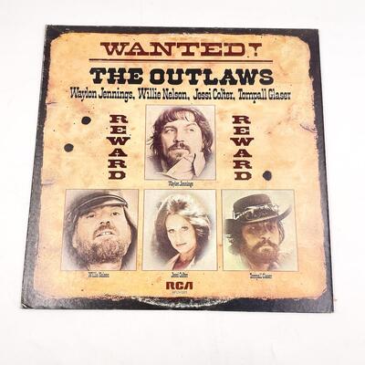 â€œWANTED! THE OUTLAWSâ€ 1976 VINYL RECORD - WAYLON JENNINGS, WILLIE NELSON, AND MORE