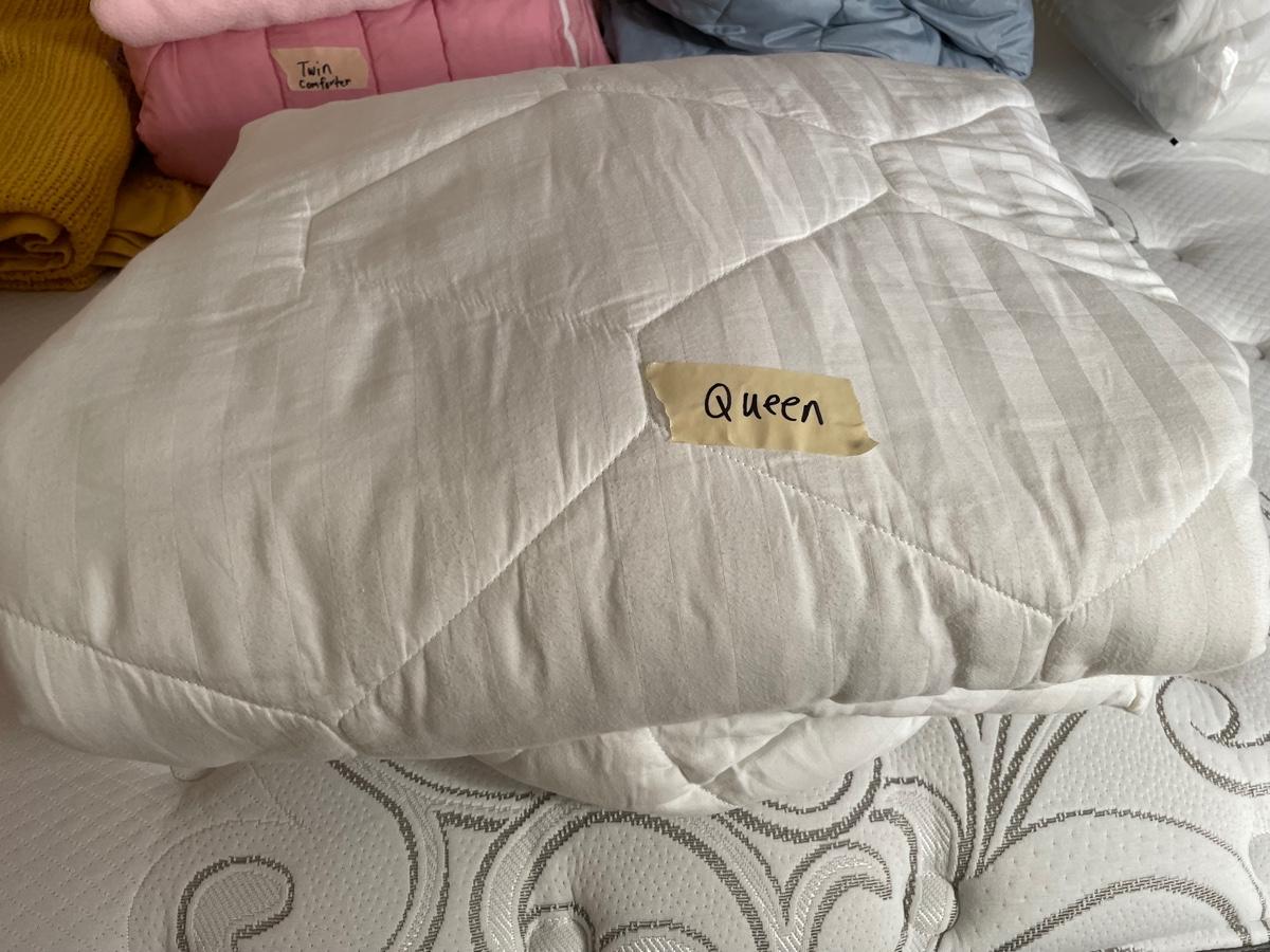 hotel 500 thread count queen mattress pad