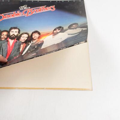 THE DOOBIE BROTHERS â€œONE STEP CLOSERâ€ VINYL RECORD