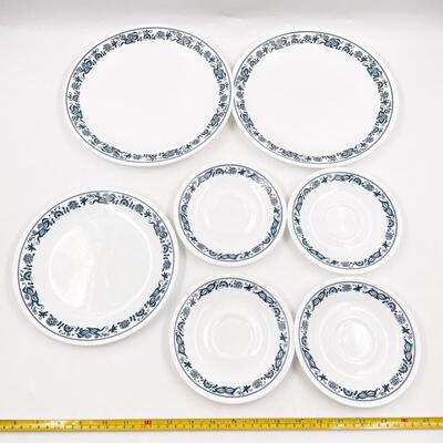 CORELLE BY CORNING â€œOLD TOWN BLUEâ€ PLATES