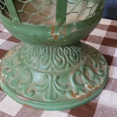 Lot 185: Farmhouse Basket