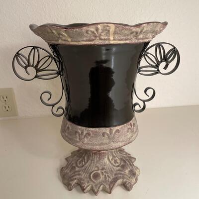 Lot 157  Urn