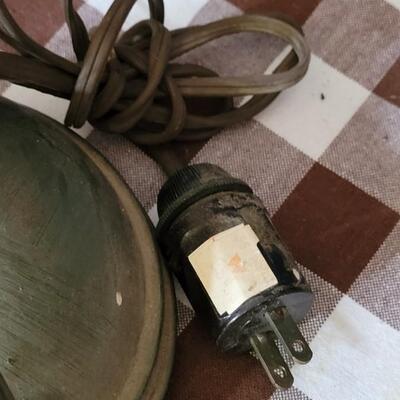Lot 187: Vintage Heavy Brass Roll Over Shade Bankers Bedside Lamp