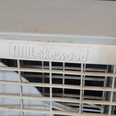 Lot 191: Lakewood Box Fan - it works but missing know, currently on the high setting)