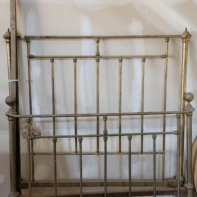Lot 194: Antique Brass Bed (knobs for Headboard are included)