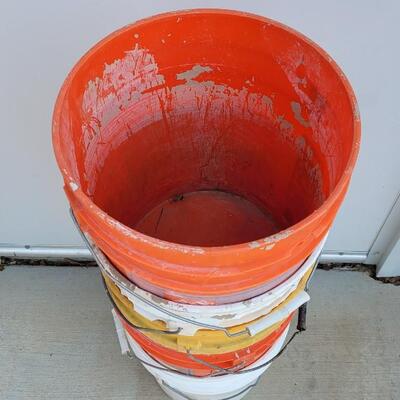 Lot 202: 5 Gallon Bucket Lot (5)