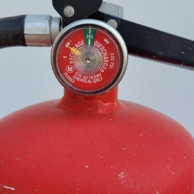 Lot 206: Fire Extinguisher (Needs Recharge)