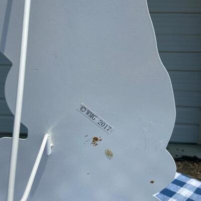 Lot 222: Metal Dog Deco