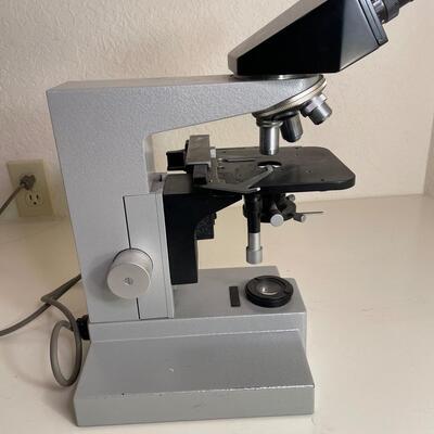 Lot 178  Leitz Model SM-LUX Microscope