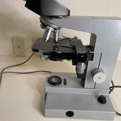 Lot 178  Leitz Model SM-LUX Microscope