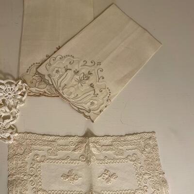 Lot 185  Vintage Linens Assortment