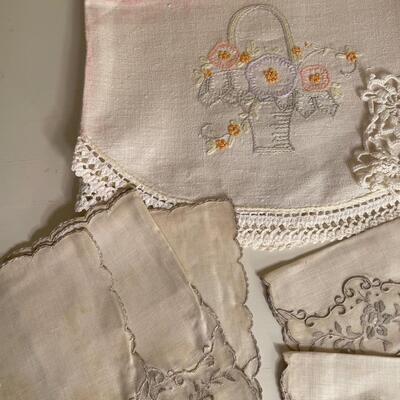 Lot 185  Vintage Linens Assortment
