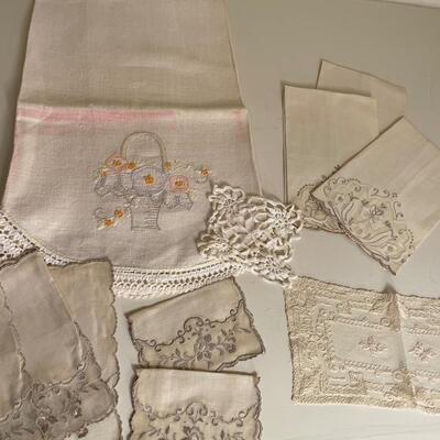 Lot 185  Vintage Linens Assortment