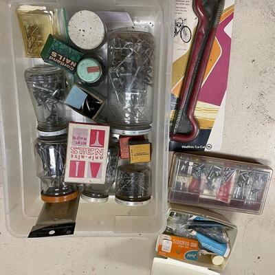 Lot 194  Misc Hardware 