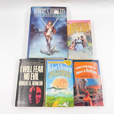 ROBERT A. HEINLEIN SCIENCE FICTION BOOKS LOT #2