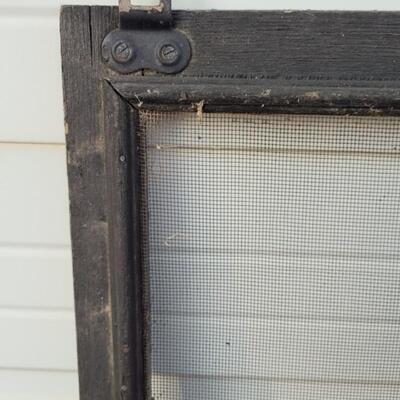 Lot 229: Vintage Farmhouse Window Screen Chippy Paint 