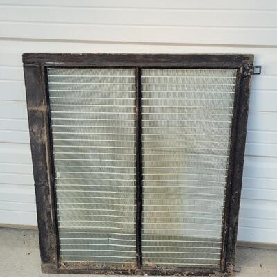 Lot 231: Vintage Farmhouse Window Coil Screen Chippy Paint 