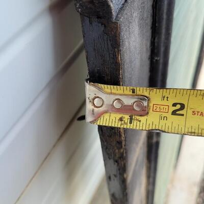 Lot 231: Vintage Farmhouse Window Coil Screen Chippy Paint 