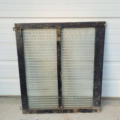 Lot 231: Vintage Farmhouse Window Coil Screen Chippy Paint 