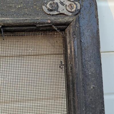 Lot 233: Vintage Farmhouse Window Screen Chippy Paint 
