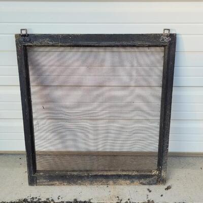 Lot 233: Vintage Farmhouse Window Screen Chippy Paint 