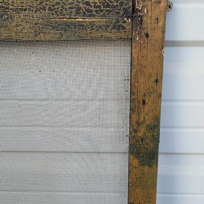 Lot 237: Vintage Farmhouse Window Screen Chippy Paint 