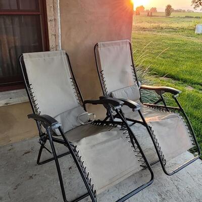 Lot 245: (2) Folding Patio Chairs Zero Gravity 