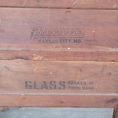 Lot 248: Vintage 4-Drawer Farmhouse Dresser 