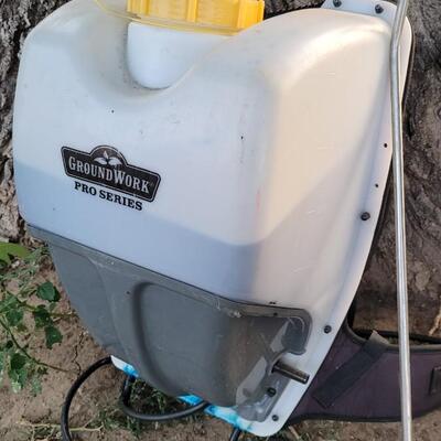 Lot 250: GROUNDWORK Pro Series Mobile Backpack Fertilizer/Pesticide Sprayer 