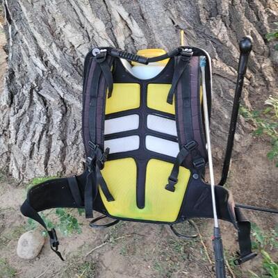 Lot 250: GROUNDWORK Pro Series Mobile Backpack Fertilizer/Pesticide Sprayer 