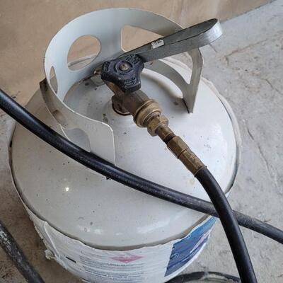 Lot 252: 20% FULL LP Tank w/ Flamethrower Atrachment (Great for melting icy sidewalks or metal components)