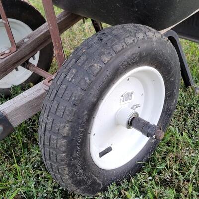 Lot 253: Vintage UNION 8-Cube Double Tire Wheelbarrow