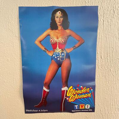 SMALL â€œWONDER WOMANâ€ LYNDA CARTER TV1 POSTER