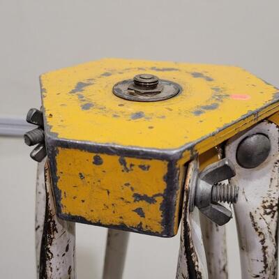 Lot 263: Vintage CRAFTSMAN Surveying Tool w/ Tripod 